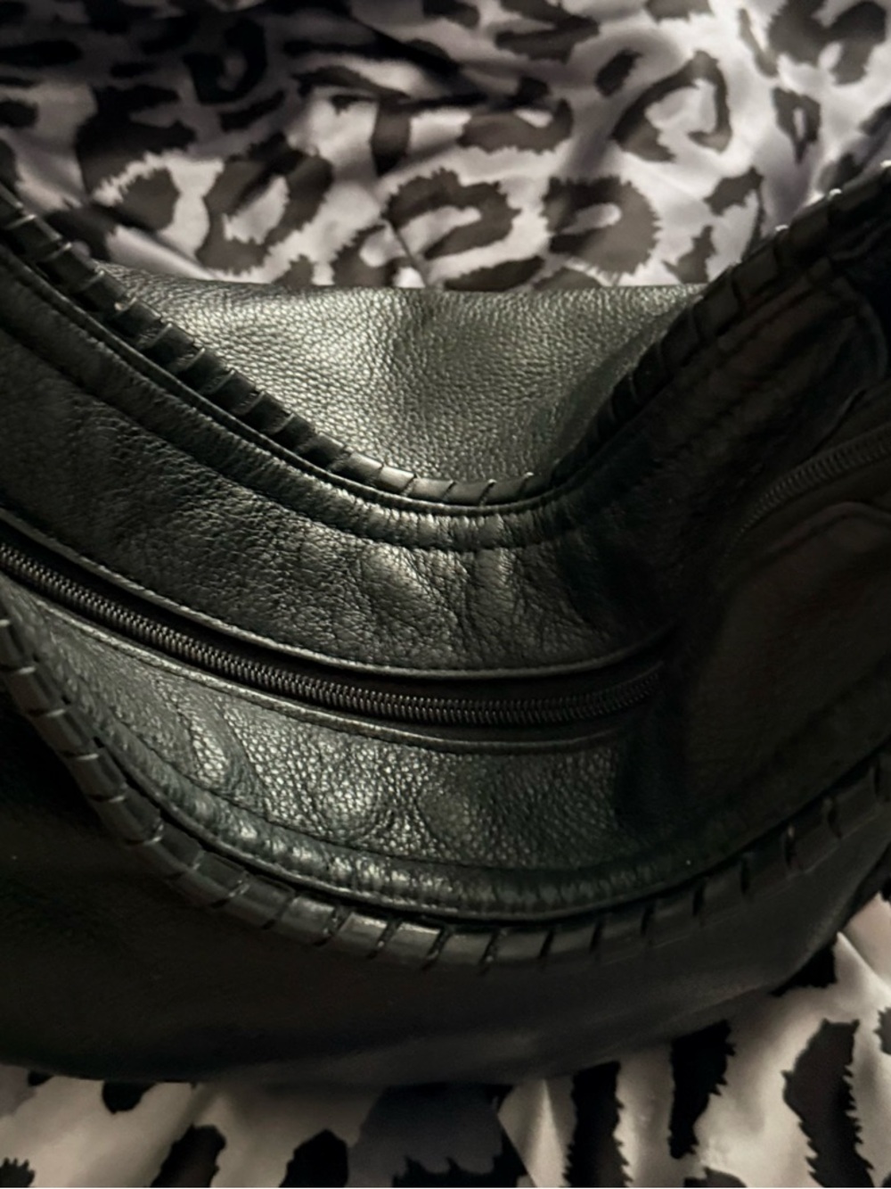 Michael Kors Black Pebbled Leather Hobo with Gold Logo Charm and Tassel EUC - Picture 3 of 6